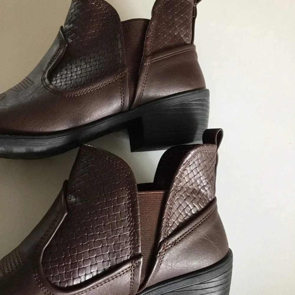 EASY STREET WESTERN STYLE ANKLE BOOTIES - Picture 11 of 12